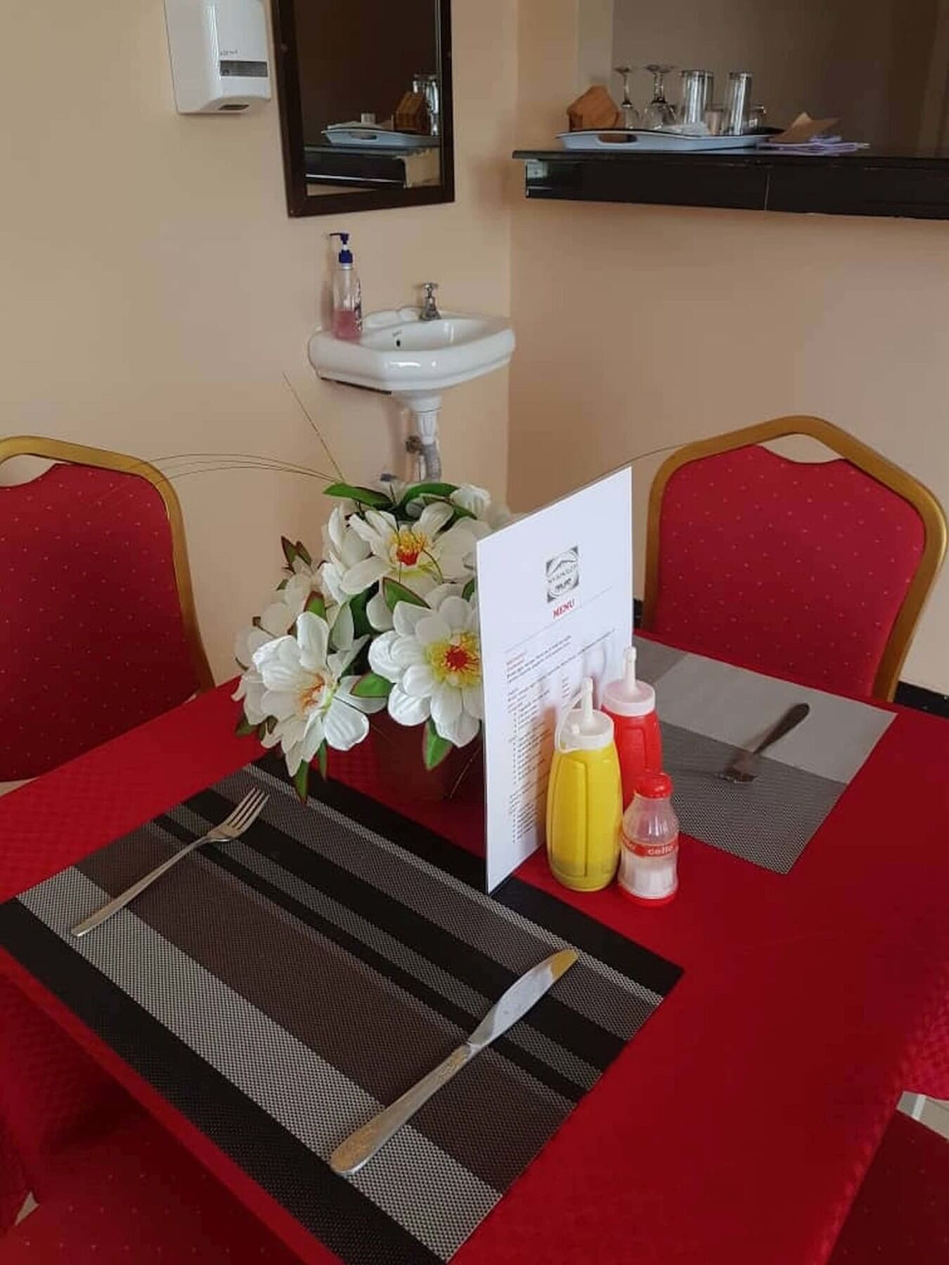 B10 Airport Lodge Dar-es-Salaam Eksteriør bilde